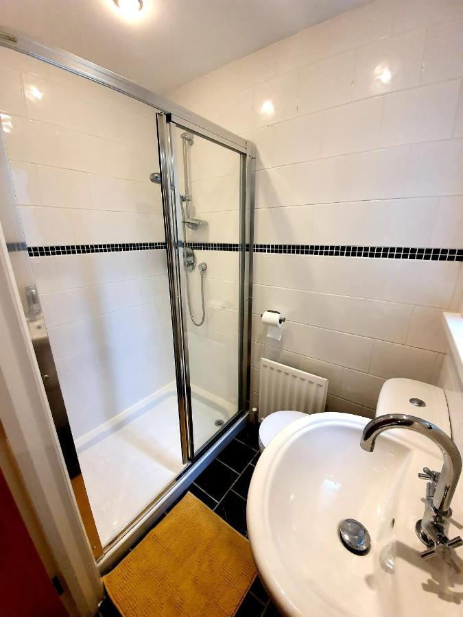In The Heart Of Portrush - Beautiful Views Apartment Exterior foto