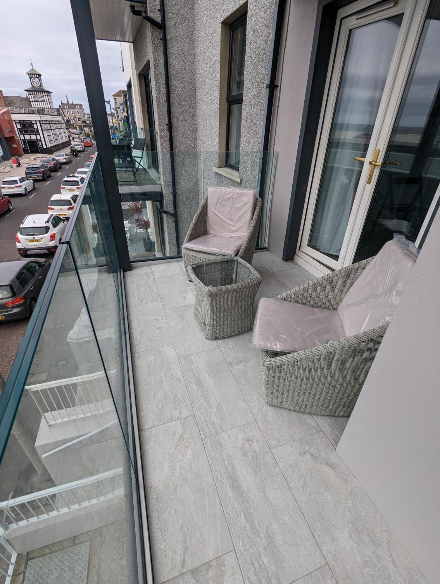In The Heart Of Portrush - Beautiful Views Apartment Cameră foto